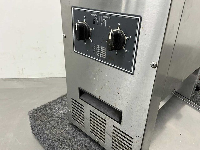Antunes (roundup) - vct-20000hi - vertical contact toaster - afbeelding 5 van  5