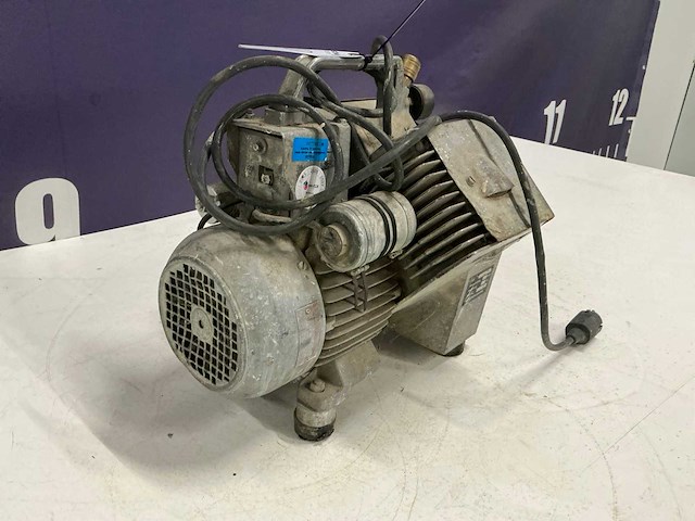 Aoa v-meko300 luchtcompressor - afbeelding 3 van  7