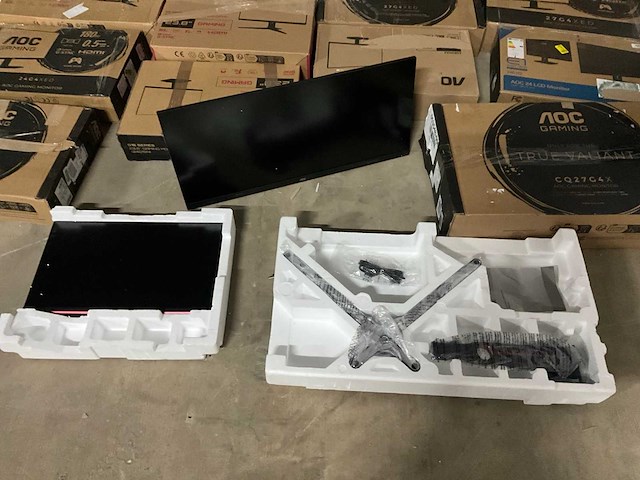 Aoc monitor (32x) - afbeelding 3 van  9