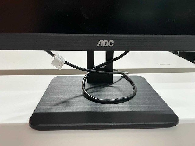 Aoc u27p2ca monitor (2x) - afbeelding 2 van  5