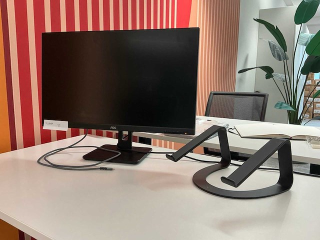Aoc u27p2ca monitor - afbeelding 1 van  5