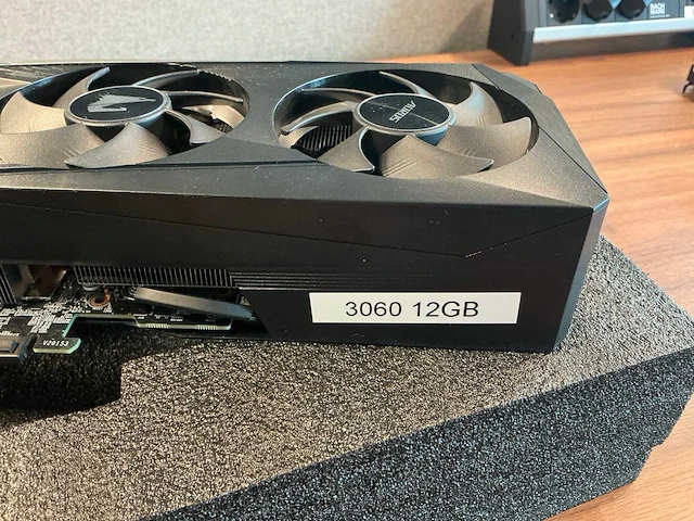 Aorus rtx3060 (12gb) grafische kaart - afbeelding 2 van  4