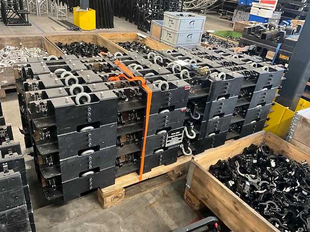 Aoto m8e hanging bracket quattro (28x) - afbeelding 2 van  5