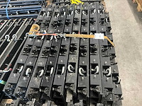 Aoto m8e hanging bracket triple (29x) - afbeelding 3 van  6