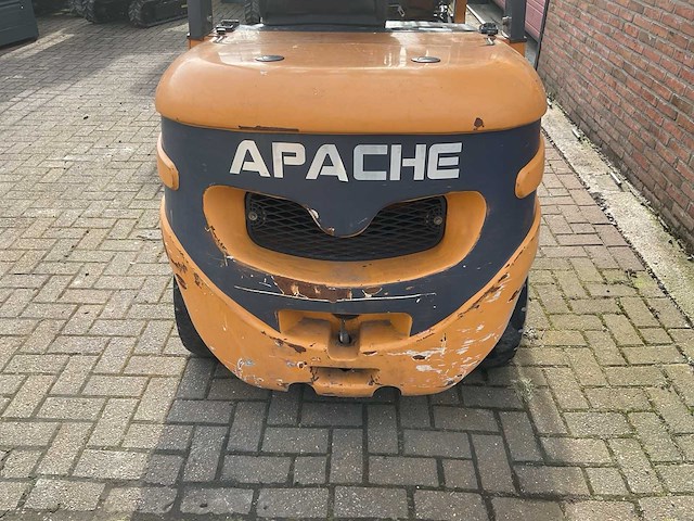 Apache 30 vorkheftruck - afbeelding 14 van  16
