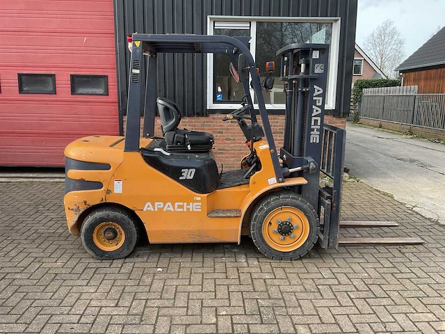 Apache 30 vorkheftruck - afbeelding 5 van  6