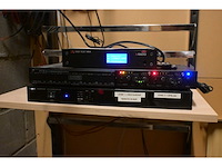 Apart / xenox revamp 2120t / pm1122 / x-radio muziek versterker set inclusief 11 apart plafondspeakers - afbeelding 1 van  7