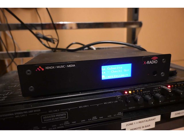 Apart / xenox revamp 2120t / pm1122 / x-radio muziek versterker set inclusief 11 apart plafondspeakers - afbeelding 3 van  7