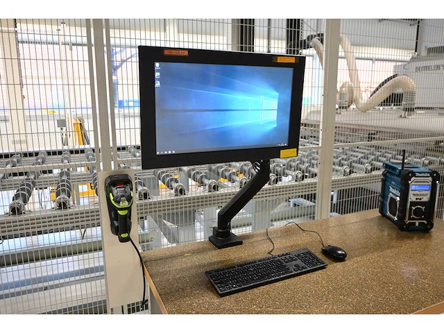 Apc 3249at-11 steel 24” full hd lcd panel pc - afbeelding 1 van  6