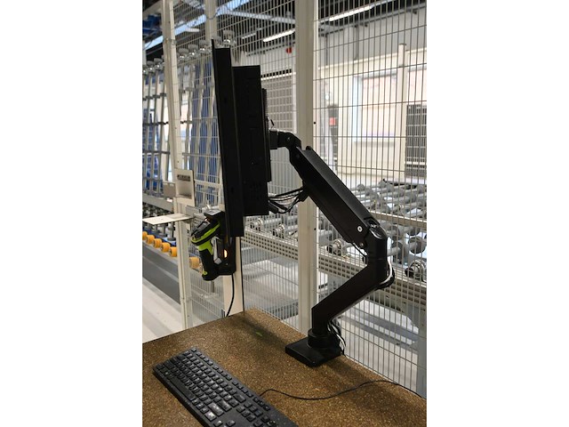 Apc 3249at-11 steel 24” full hd lcd panel pc - afbeelding 3 van  6