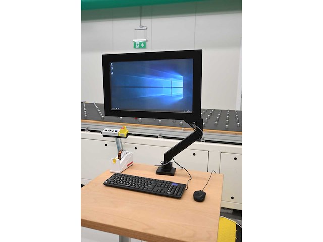 Apc 3249at-11 steel 24” full hd lcd panel pc - afbeelding 2 van  7