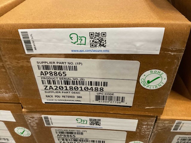 Apc by schneider electric rack pdu rack power distribution unit (48x) - afbeelding 7 van  8