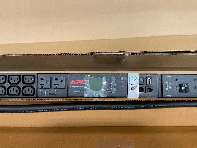 Apc by schneider electric rack pdu rack power distribution unit (48x) - afbeelding 3 van  8