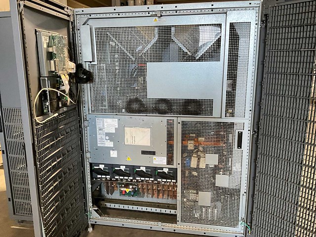 Apc mge galaxy 7000 “400 kva” ups-systeem - afbeelding 2 van  6