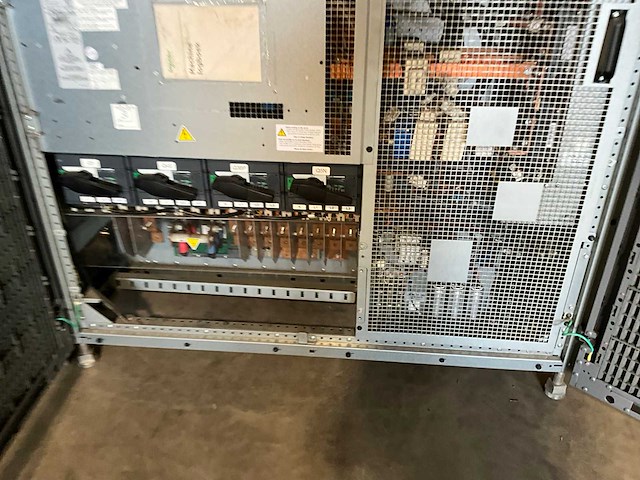 Apc mge galaxy 7000 “400 kva” ups-systeem - afbeelding 3 van  6