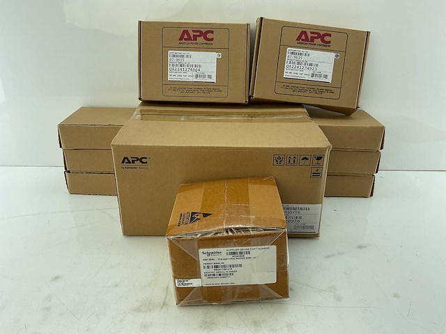 Apc & schneider - elektronica - afbeelding 1 van  8