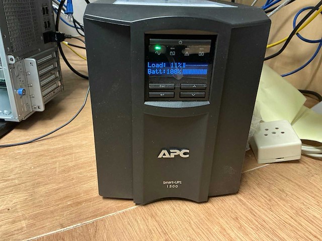 Apc smart- ups 1500 noodstroom - afbeelding 2 van  2