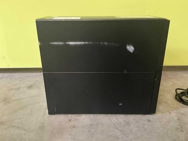 Apc smart-ups 2200 noodstroomvoeding - afbeelding 3 van  6