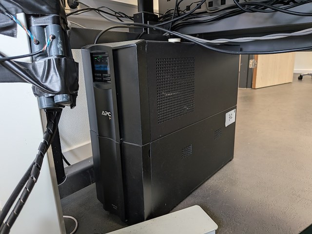 Apc smart-ups 3000va tower smt3000ic - afbeelding 1 van  7