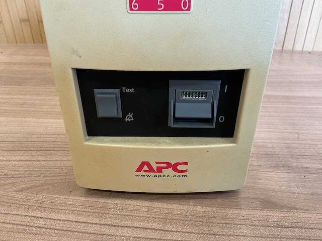 Apc | smart-ups 650 | noodstroomvoeding - afbeelding 3 van  5