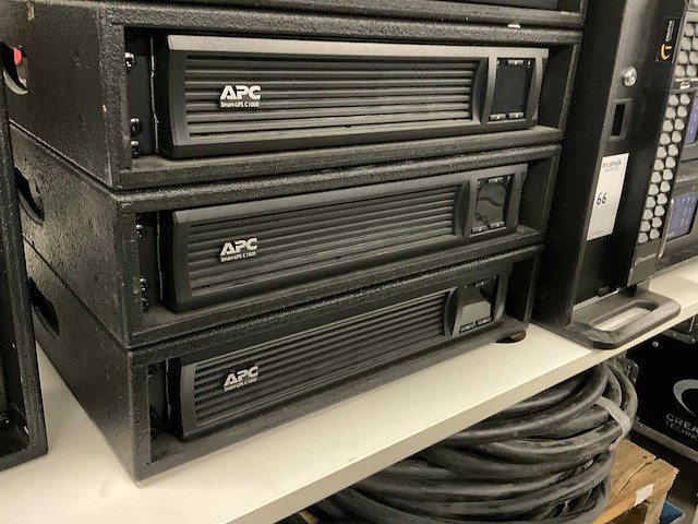 Apc smart-ups c1000 ups (4x) - afbeelding 4 van  6