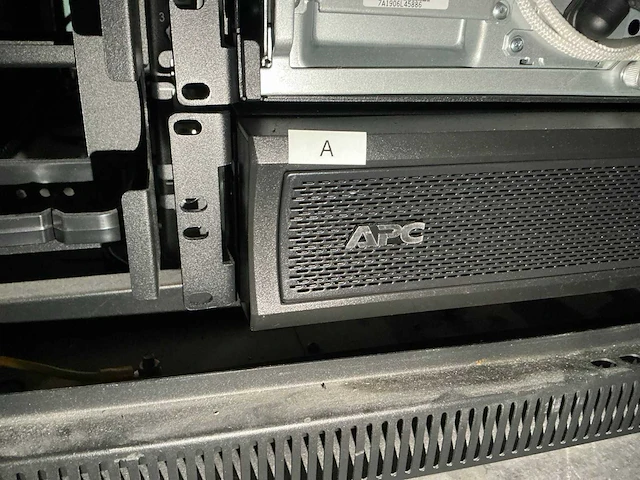 Apc smartups noodstroomaggregaat (2x) - afbeelding 3 van  6