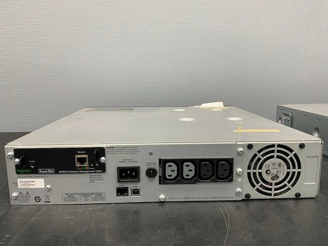Apc smt1500rmi2u wifi, router & switch (2x) - afbeelding 9 van  12