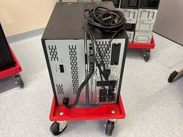 Apc smx2200hv ups (3x) - afbeelding 4 van  6