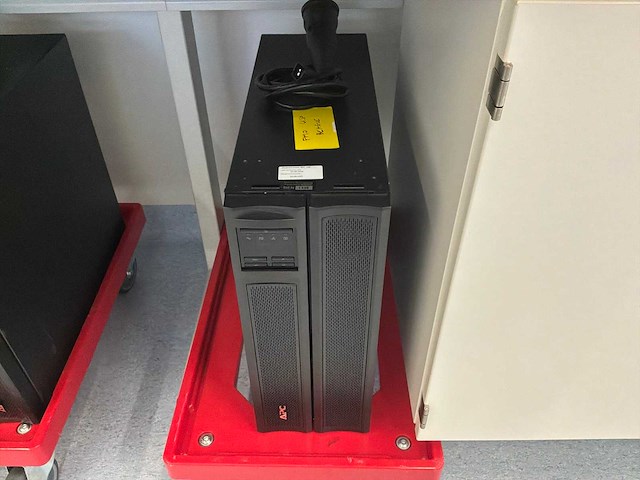 Apc smx2200hv ups (3x) - afbeelding 4 van  6