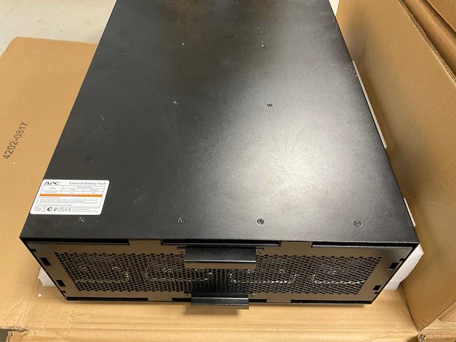 Apc (srtg192xlbp2) smart ups rt 192v 9ah battery pack - afbeelding 1 van  2