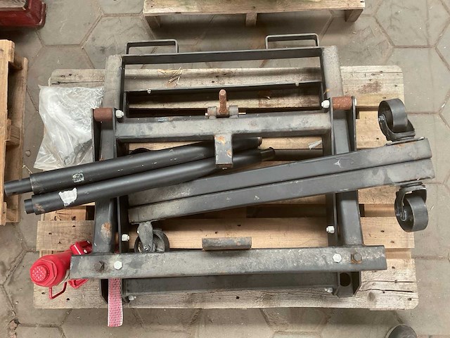 Ape wheel lift truck - afbeelding 2 van  4