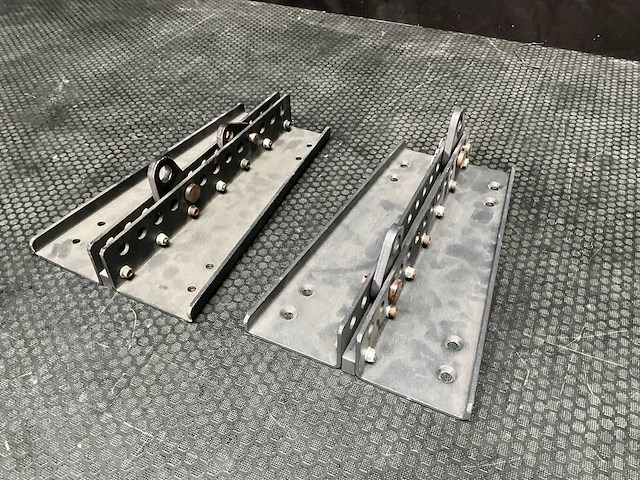 Apia accessoires voor opbouw geluidsystemen (2x) - afbeelding 1 van  4