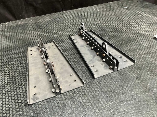 Apia accessoires voor opbouw geluidsystemen (2x) - afbeelding 2 van  4
