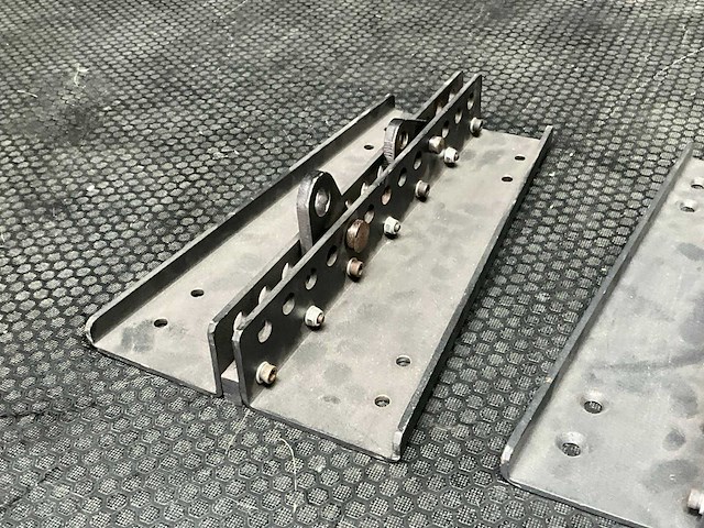 Apia accessoires voor opbouw geluidsystemen (2x) - afbeelding 4 van  4