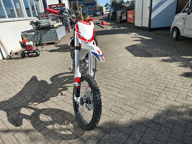 Apollo - thunder 150 - crossmotor 150cc - afbeelding 16 van  18