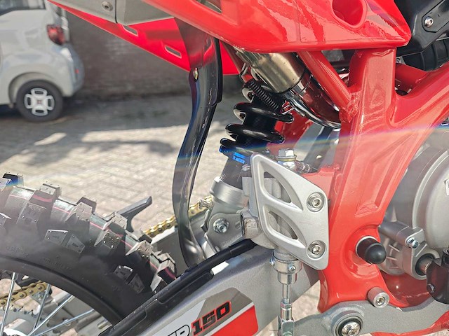 Apollo - thunder 150 - crossmotor 150cc - afbeelding 1 van  2