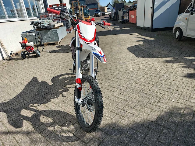 Apollo - thunder 150 - crossmotor 150cc - afbeelding 16 van  18