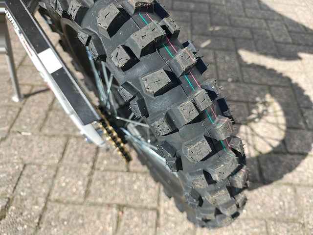 Apollo thunder - agb35 - crossmotor 150cc - afbeelding 2 van  18
