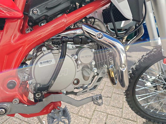 Apollo thunder - agb35 - crossmotor 150cc - afbeelding 6 van  18