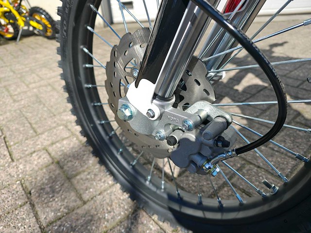 Apollo thunder - agb35 - crossmotor 150cc - afbeelding 9 van  18