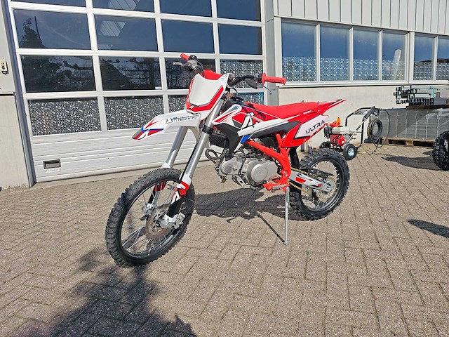Apollo thunder - agb35 - crossmotor 150cc - afbeelding 1 van  18