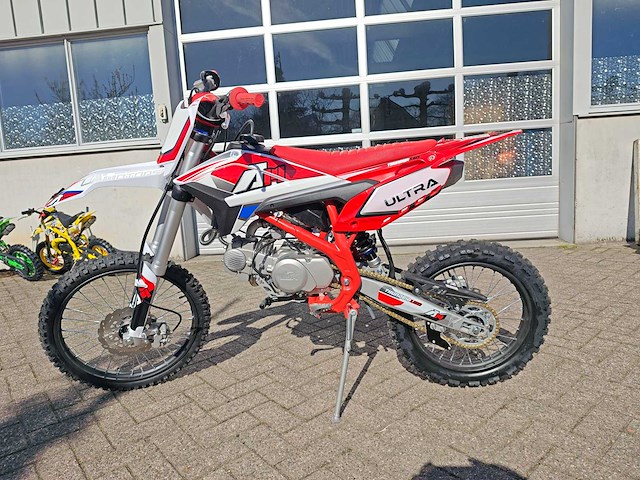 Apollo thunder - agb35 - crossmotor 150cc - afbeelding 11 van  18