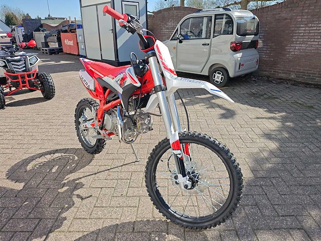 Apollo thunder - agb35 - crossmotor 150cc - afbeelding 15 van  18