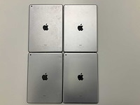 Apple - 9.7-inch ipad (2018): wi-fi, 32gb, space gray - mr7f2nf/a (4x) - afbeelding 1 van  1