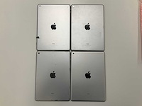Apple - 9.7-inch ipad (2018): wi-fi, 32gb, space gray - mr7f2nf/a (4x) - afbeelding 2 van  2