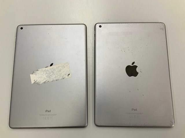 Apple - 9.7-inch ipad 6: wi-fi 32gb en 128gb space gray (2x) - afbeelding 3 van  3