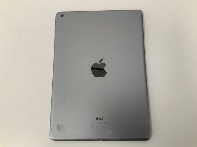 Apple - 9.7-inch ipad wi-fi, 32gb, space gray - mr7f2nf/a - afbeelding 2 van  2