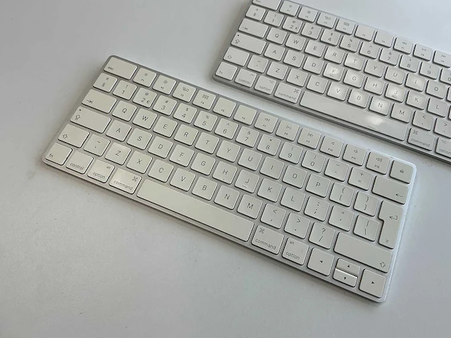 Apple - a1644 - toetsenbord (2x) - afbeelding 2 van  4