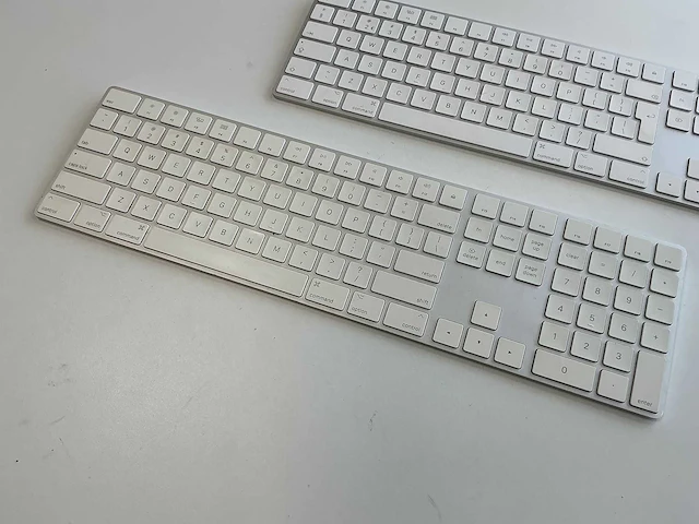 Apple - a1843 - toetsenbord (2x) - afbeelding 2 van  4