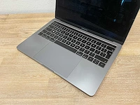 Apple - a2159 - macbook pro - afbeelding 3 van  4